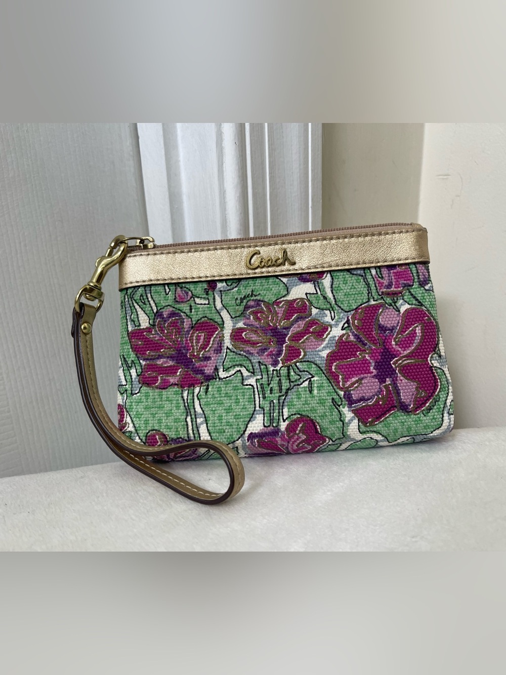 Coach Ashley Iris Pink Floral Canvas Wristlet with Gold Trim - Picture 9 of 10